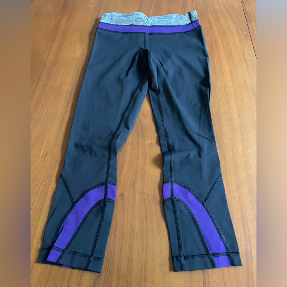 Lululemon black purple gray capris